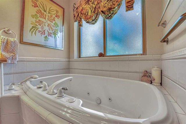 610 NE Flowermound Rd, Lawton, OK 73507