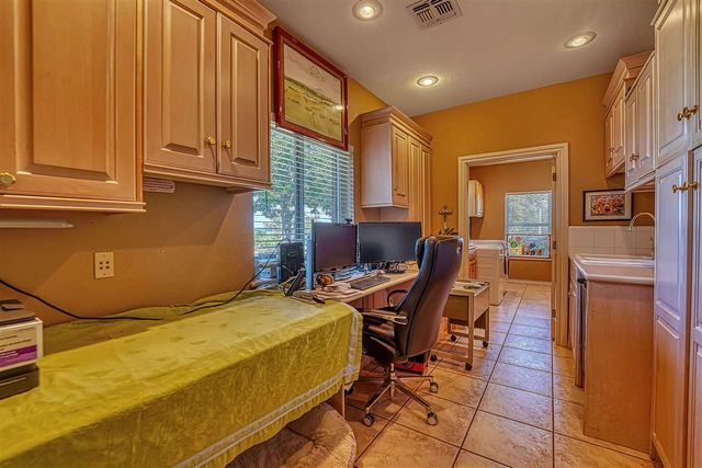 610 NE Flowermound Rd, Lawton, OK 73507