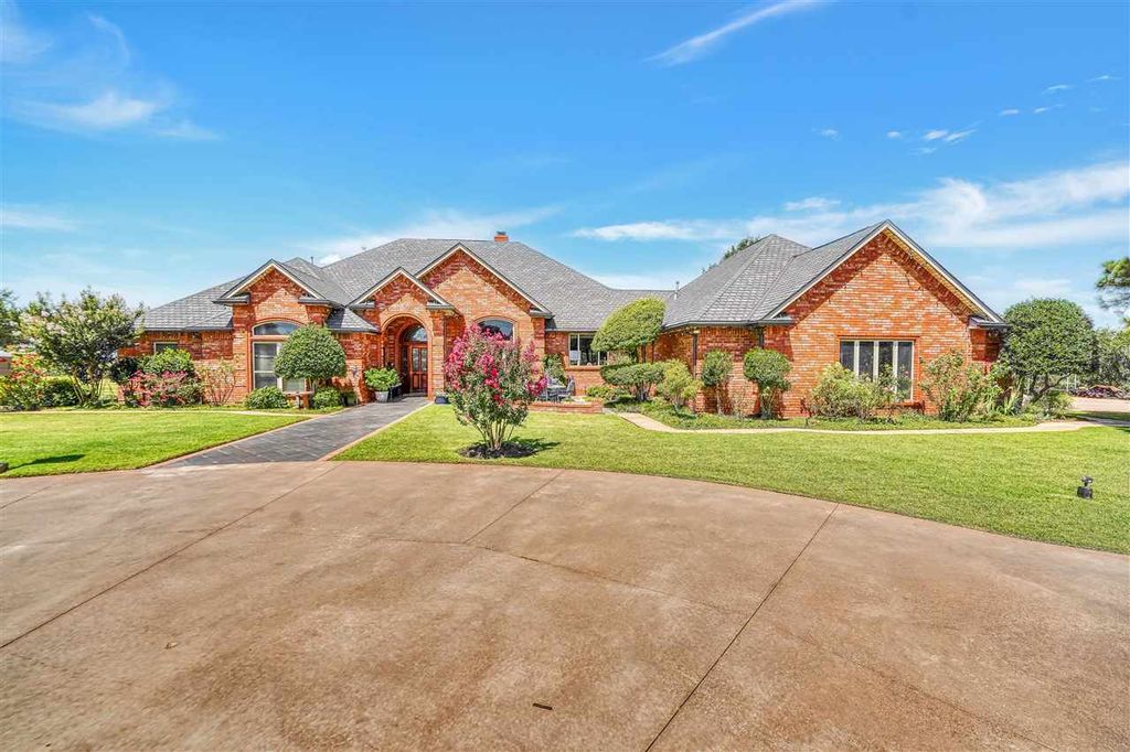 610 NE Flowermound Rd, Lawton, OK 73507