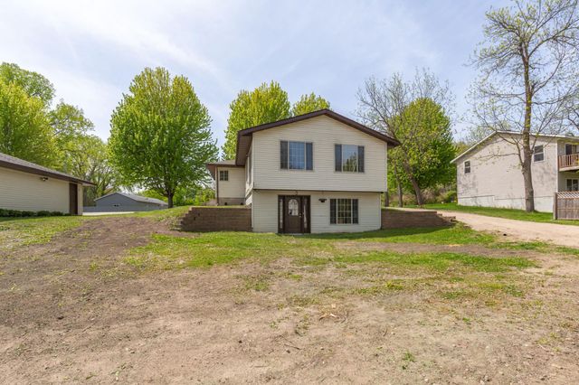 913 Western Avenue NW, Faribault, MN 55021