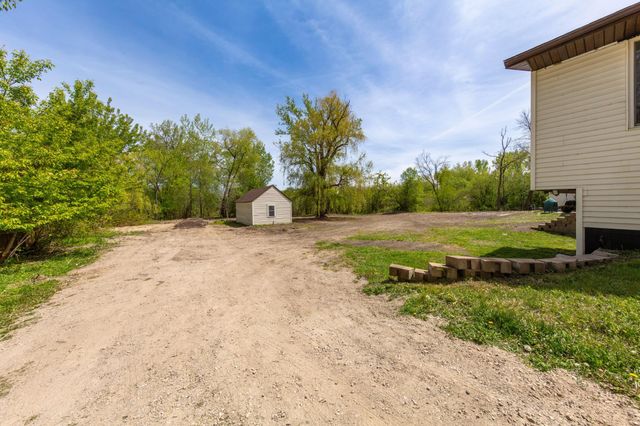 913 Western Avenue NW, Faribault, MN 55021