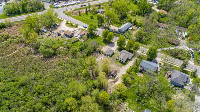 913 Western Avenue NW, Faribault, MN 55021