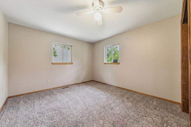 913 Western Avenue NW, Faribault, MN 55021