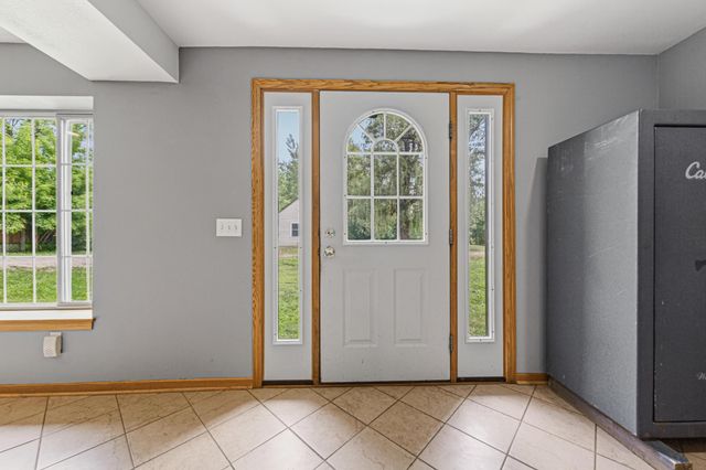 913 Western Avenue NW, Faribault, MN 55021