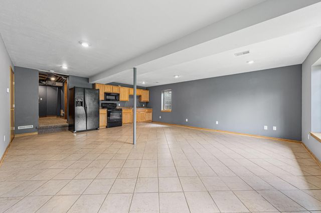 913 Western Avenue NW, Faribault, MN 55021