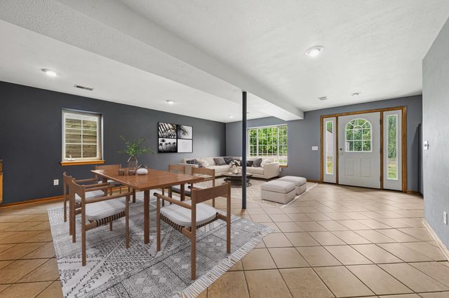 913 Western Avenue NW, Faribault, MN 55021