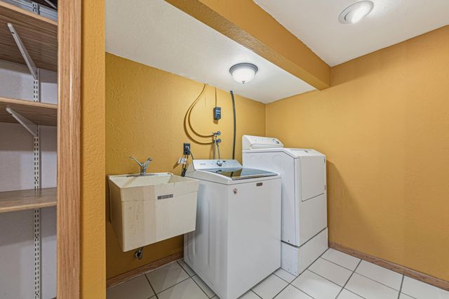 913 Western Avenue NW, Faribault, MN 55021
