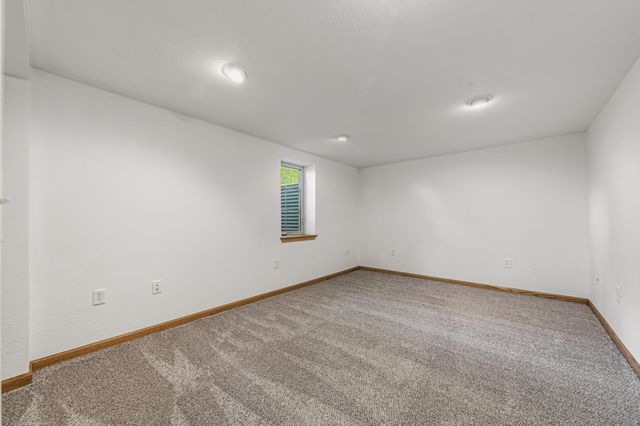 913 Western Avenue NW, Faribault, MN 55021