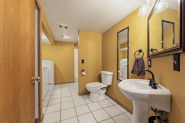 913 Western Avenue NW, Faribault, MN 55021