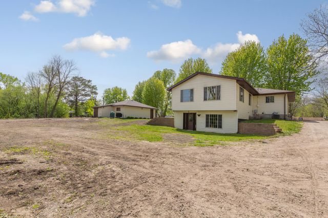 913 Western Avenue NW, Faribault, MN 55021