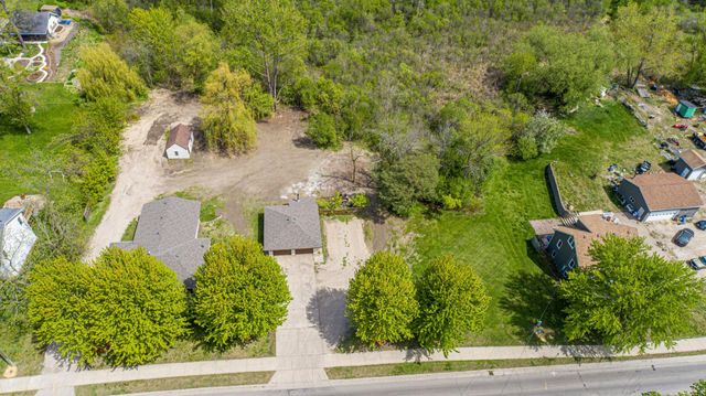 913 Western Avenue NW, Faribault, MN 55021