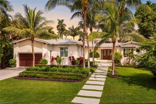 185 North Lake DR, Naples, FL 34102