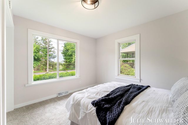 4300 Fuller Avenue SE, Grand Rapids, MI 49508