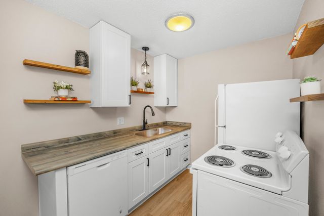 276 White Bridge Pike Apt 93, Nashville, TN 37209