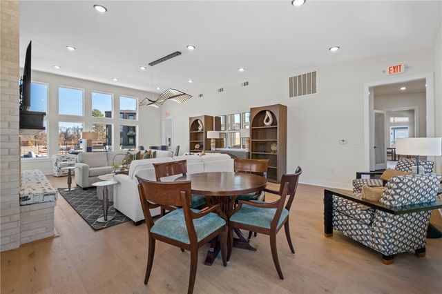 3319 SE MP Parkway 202, Bentonville, AR 72712