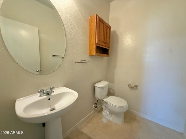8198 W Groom Creek Road, Phoenix, AZ 85043