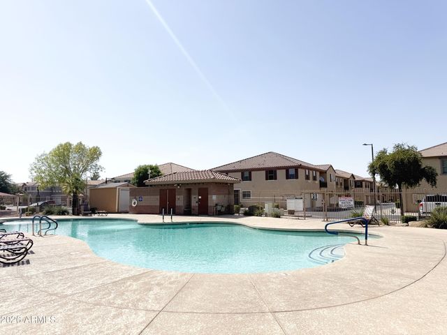 8198 W Groom Creek Road, Phoenix, AZ 85043