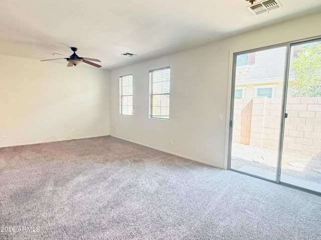 8198 W Groom Creek Road, Phoenix, AZ 85043
