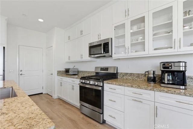 18106 Meridian, Saugus, CA 91350