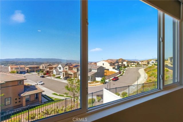 18106 Meridian, Saugus, CA 91350