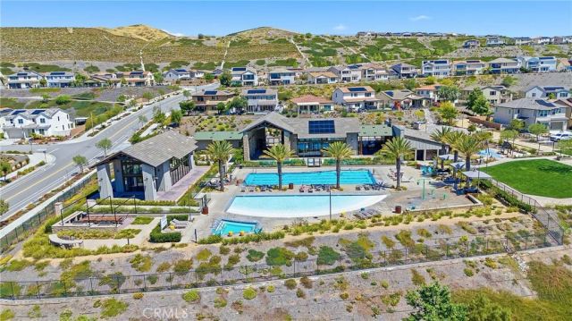 18106 Meridian, Saugus, CA 91350