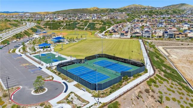 18106 Meridian, Saugus, CA 91350