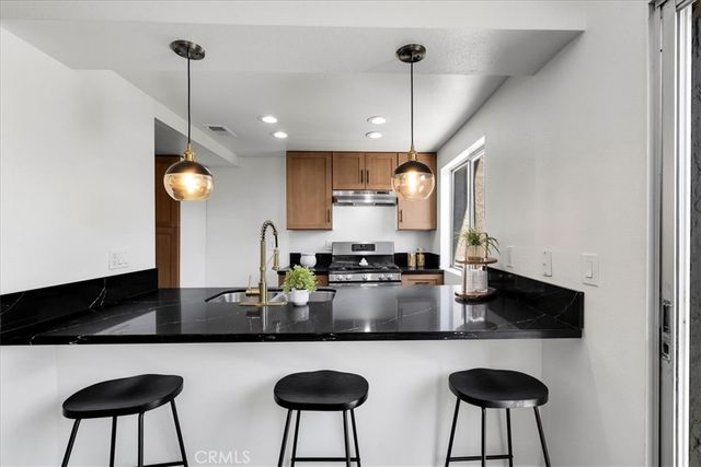 2120 B N Indian Canyon, Palm Springs, CA 92262