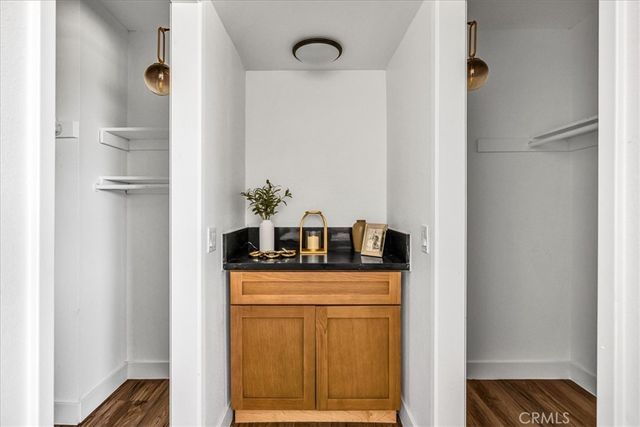 2120 B N Indian Canyon, Palm Springs, CA 92262