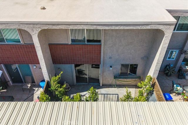 2120 B N Indian Canyon, Palm Springs, CA 92262