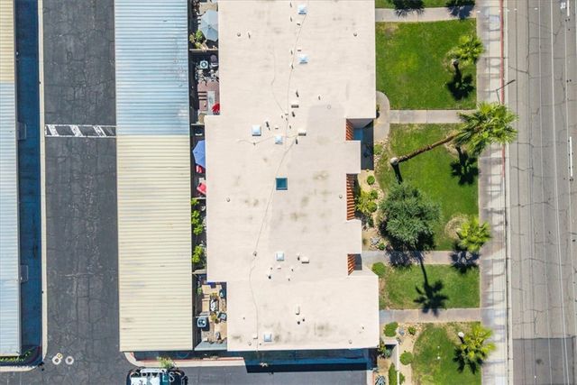 2120 B N Indian Canyon, Palm Springs, CA 92262