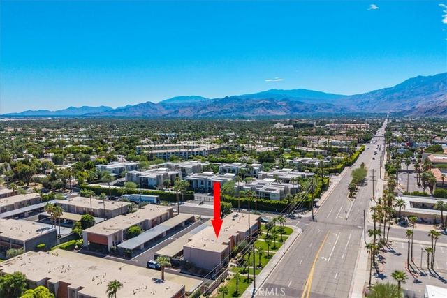 2120 B N Indian Canyon, Palm Springs, CA 92262