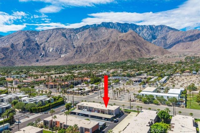 2120 B N Indian Canyon, Palm Springs, CA 92262