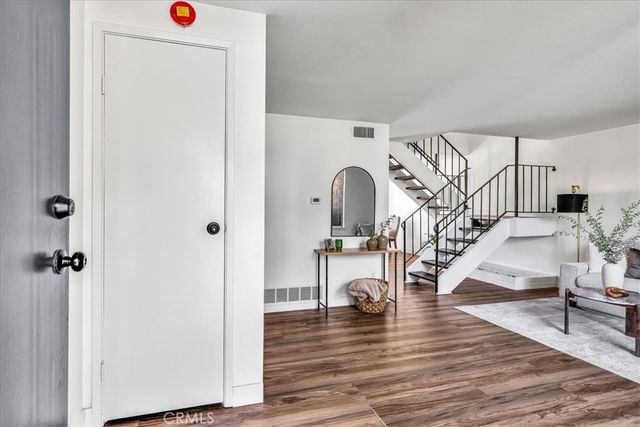 2120 B N Indian Canyon, Palm Springs, CA 92262