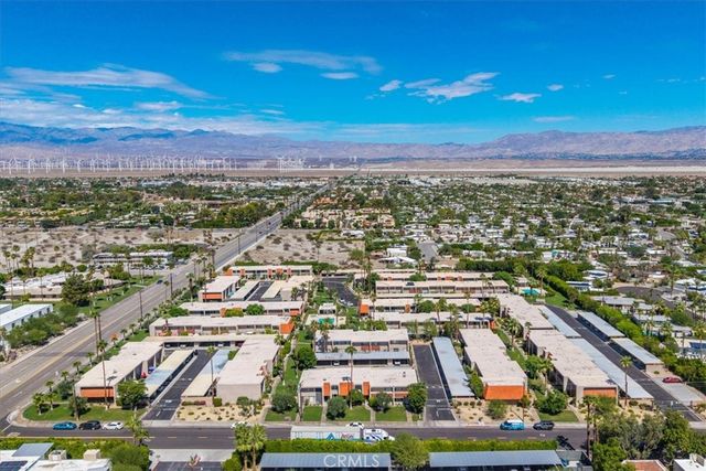 2120 B N Indian Canyon, Palm Springs, CA 92262