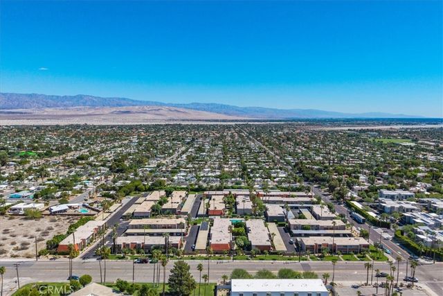 2120 B N Indian Canyon, Palm Springs, CA 92262