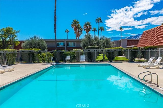 2120 B N Indian Canyon, Palm Springs, CA 92262