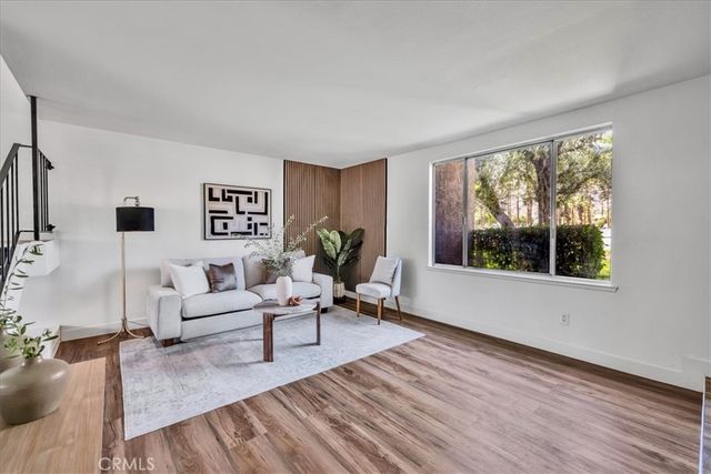 2120 B N Indian Canyon, Palm Springs, CA 92262