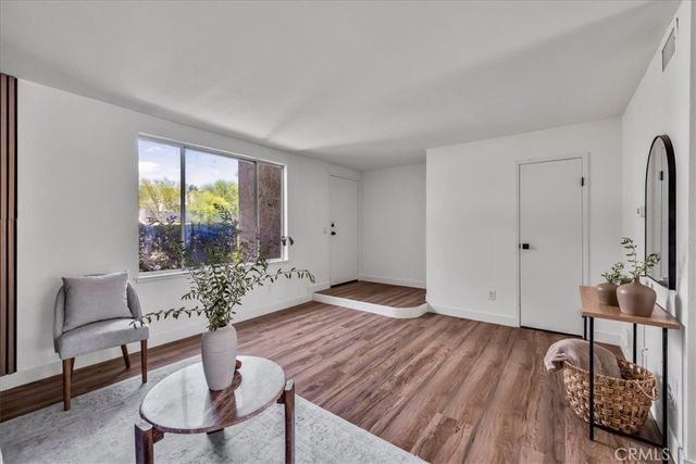 2120 B N Indian Canyon, Palm Springs, CA 92262