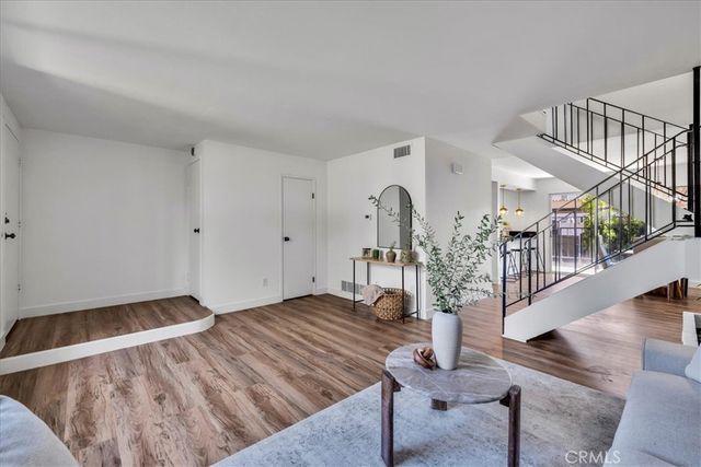 2120 B N Indian Canyon, Palm Springs, CA 92262