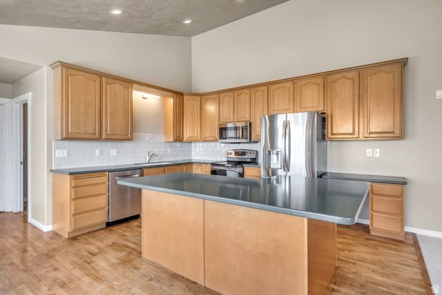 645 E ROCKY MOUTH LN, Draper, UT 84020