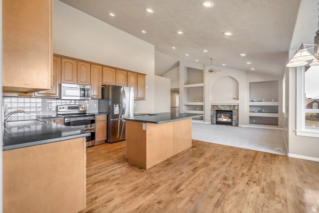 645 E ROCKY MOUTH LN, Draper, UT 84020