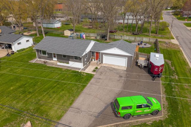 1004 N 4th Avenue N, Sauk Rapids, MN 56379