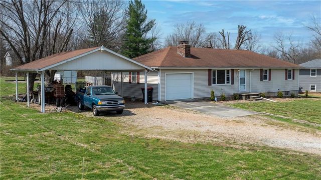 27297 U Highway, Sedalia, MO 65301