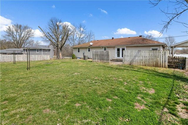 27297 U Highway, Sedalia, MO 65301