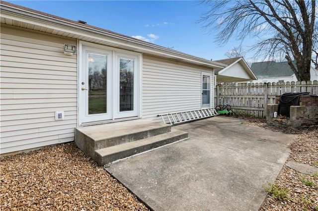 27297 U Highway, Sedalia, MO 65301