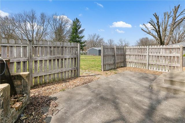 27297 U Highway, Sedalia, MO 65301