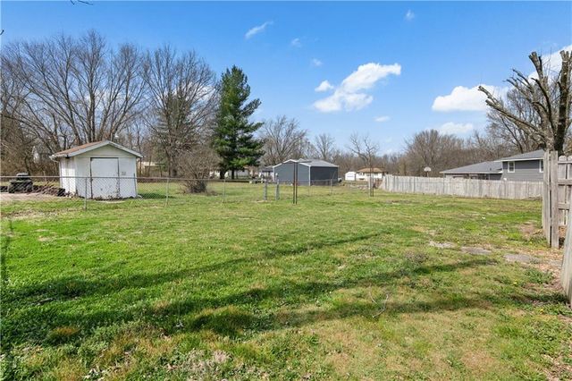 27297 U Highway, Sedalia, MO 65301
