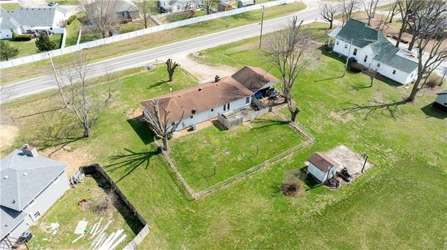 27297 U Highway, Sedalia, MO 65301