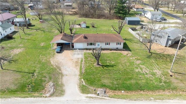 27297 U Highway, Sedalia, MO 65301