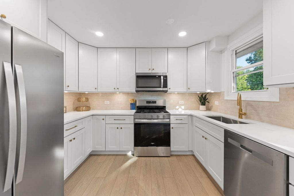 574 Cheyenne Trail, Carol Stream, IL 60188 — photo 5